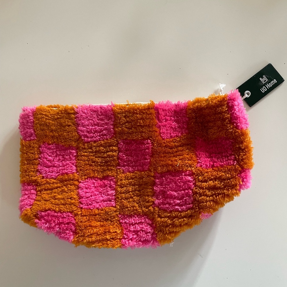 NWT Urban Outfitters Checkerboard Tufted Planter Cover - Picture 8 of 10